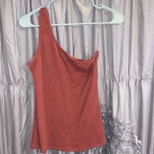 Timing one shoulder tank